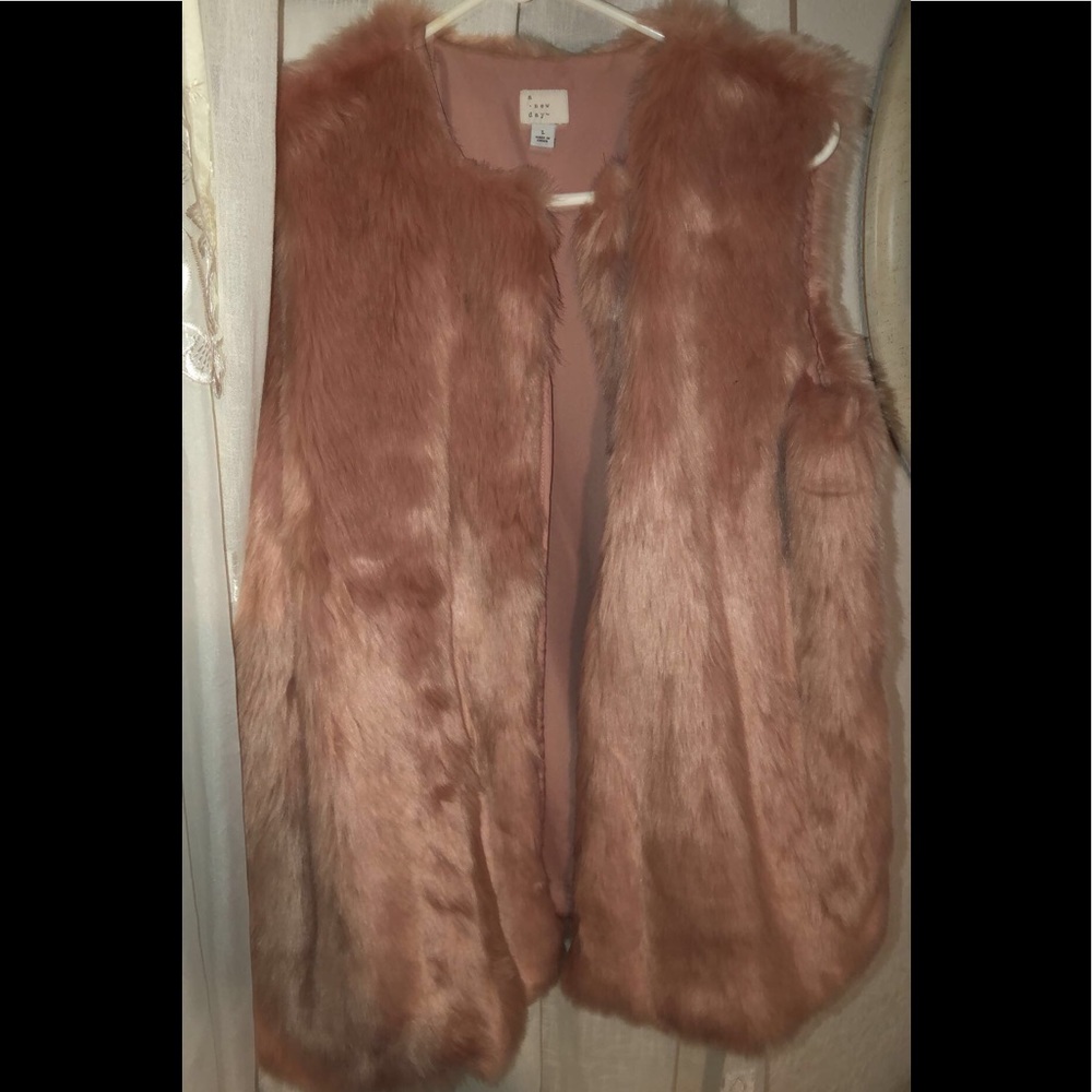 Beautiful pink very soft Faux fur vest